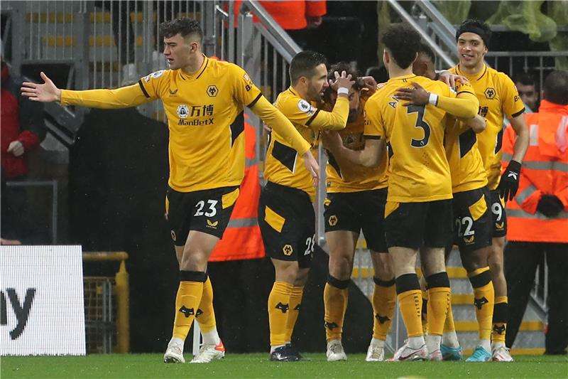 لاعبو وولفرهامبتون