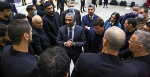 من توديع اللاعبين