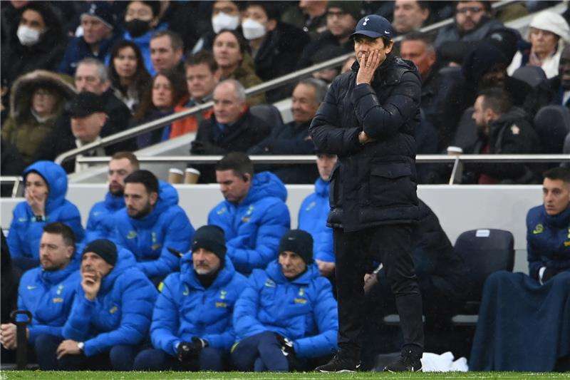 كونتي وجهازه الفني