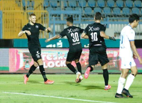 لاعبو بيراميدز