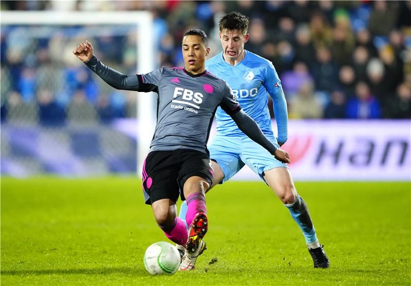 من لقاء ليستر وريندرز