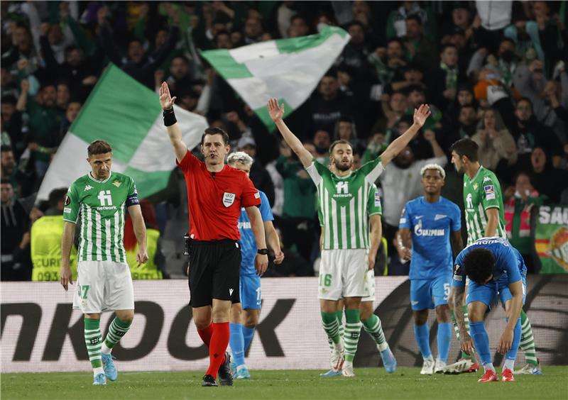 من لقاء بيتيس وزينيت