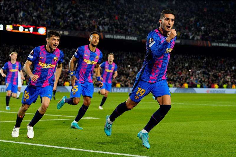 برشلونة