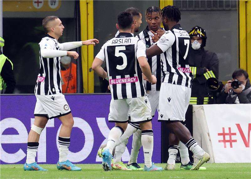 لاعبو أودينيزي