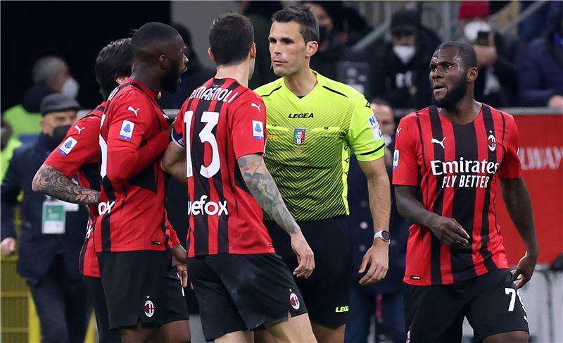 لاعبو ميلان