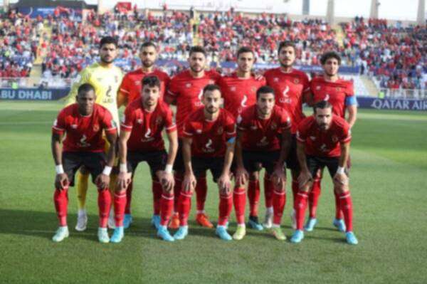 لاعبو الأهلي