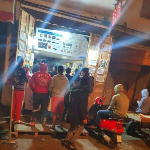 محاولات جماهير الوداد للحصول على التذاكر