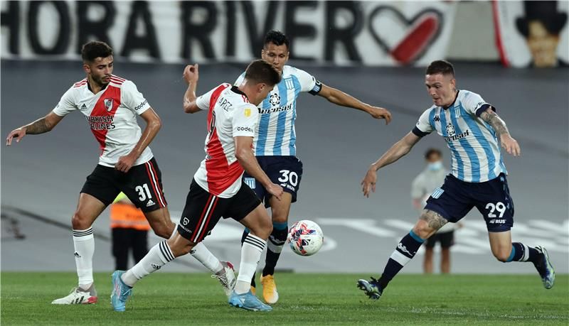 من مباراة ريفر بليت وراسينج