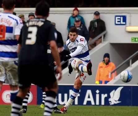 تاعرابت بقميص كوينز بارك رينجرز