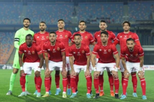 لاعبو الأهلي