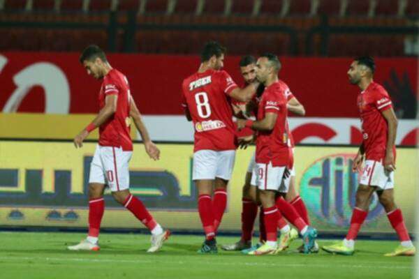 لاعبو الأهلي 