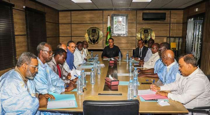 من الاجتماع