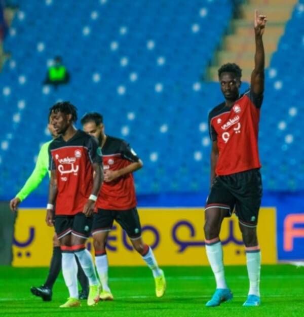 إيدير نجم الرائد