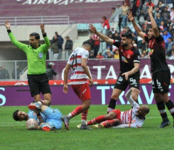 علي الجمل عند اصطدامه بصابر خليفة