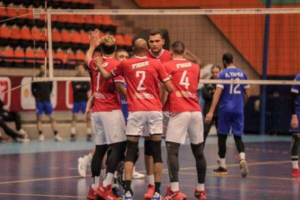 لاعبو الأهلي