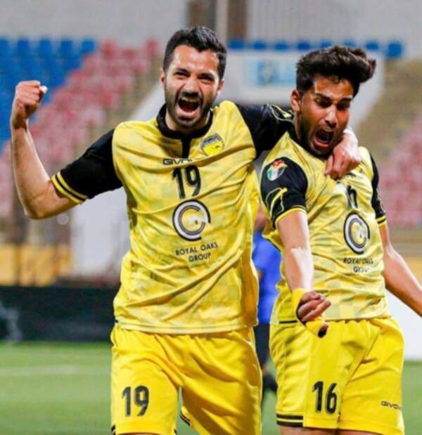 لاعبو الحسين اربد