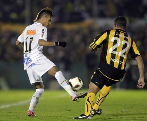 2011-06-162011-06-16t021153z_01_bas111_rtridsp_3_soccer-latam-libertadores_reuters