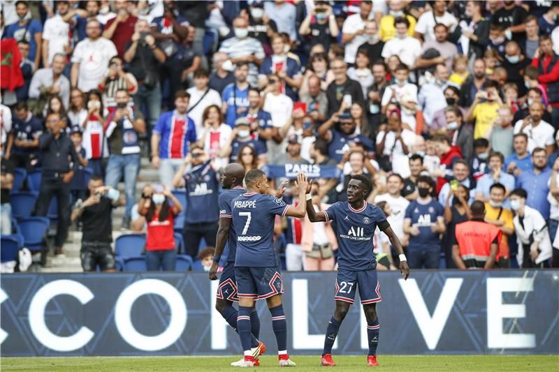 لاعبو باريس