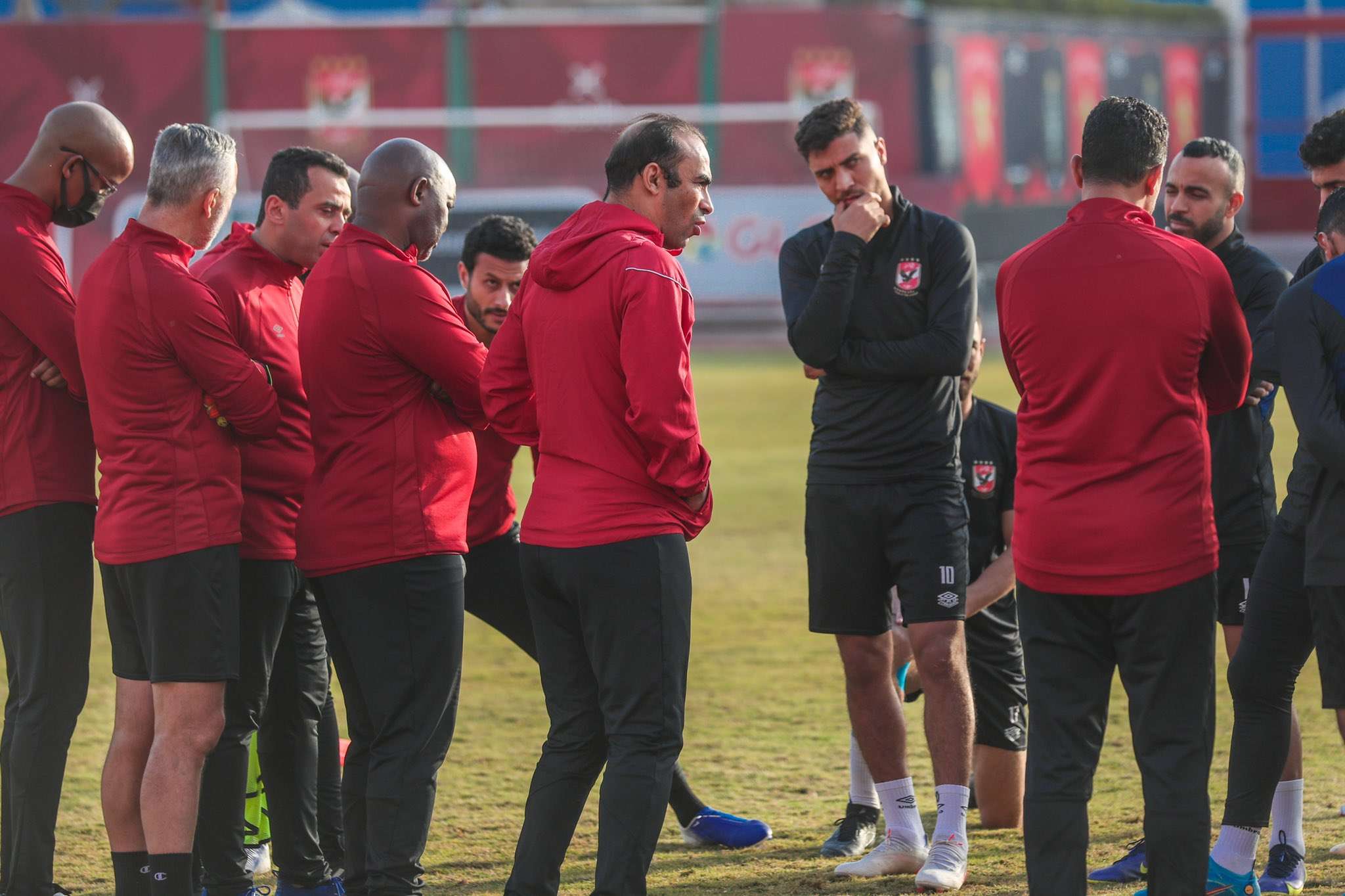 لاعبو الأهلي