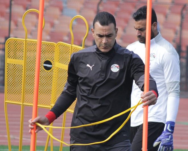 عصام الحضري