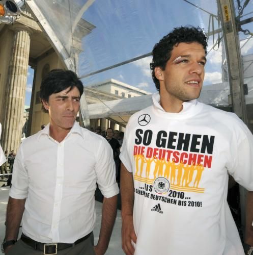 2011-06-162011-06-16t094459z_01_ber99_rtridsp_3_soccer-germany-ballack_reuters