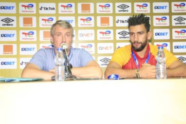 من المؤتمر الصحفي