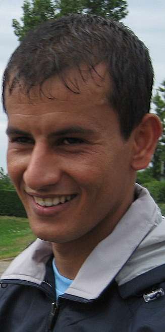 منصر باحاج قائد المنتخب الأولمبي اليمني