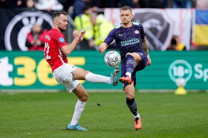 من اللقاء (نقلًا عن حساب آيندهوفن على تويتر)