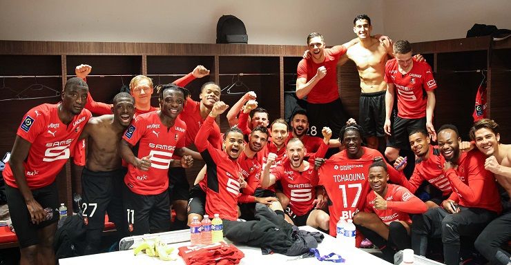 لاعبو رين (نقلا عن حساب النادي على تويتر)