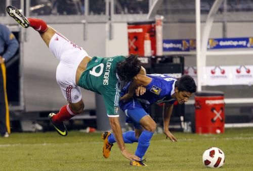 2011-06-192011-06-19t025903z_01_erd121_rtridsp_3_soccer_reuters