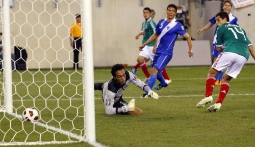 2011-06-192011-06-19t024828z_01_erd118_rtridsp_3_soccer_reuters
