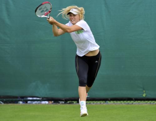 2011-06-192011-06-19t120926z_01_sn01_rtridsp_3_tennis-wimbledon_reuters