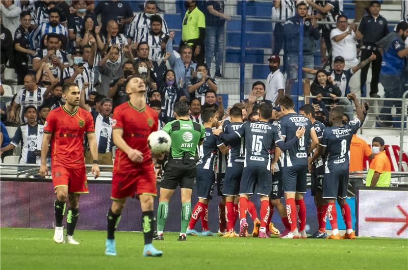 لاعبو مونتيري 