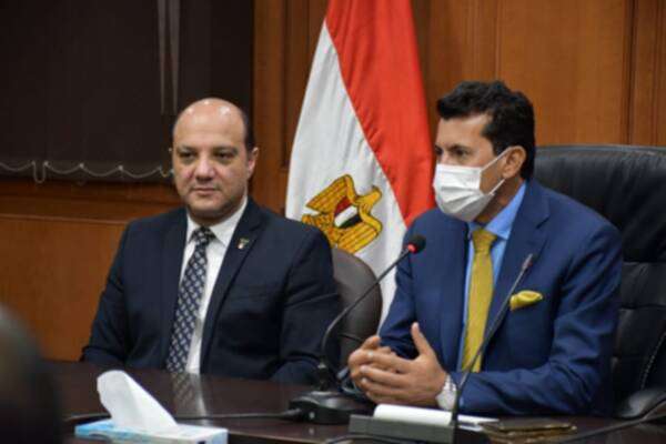 الدكتور إيهاب  مع وزير الرياضة