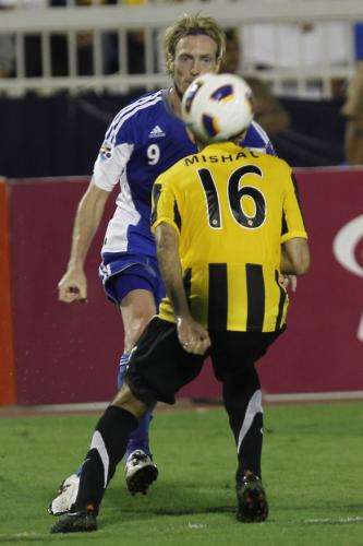 2011-05-242011-05-24t212545z_01_amm04_rtridsp_3_soccer-asia-champions_reuters