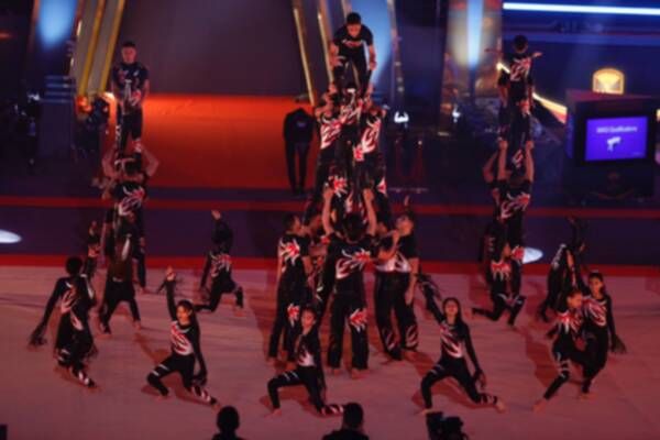 من الافتتاح