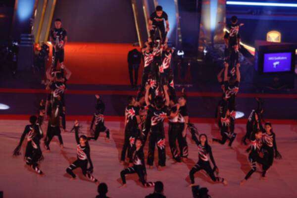 من الافتتاح