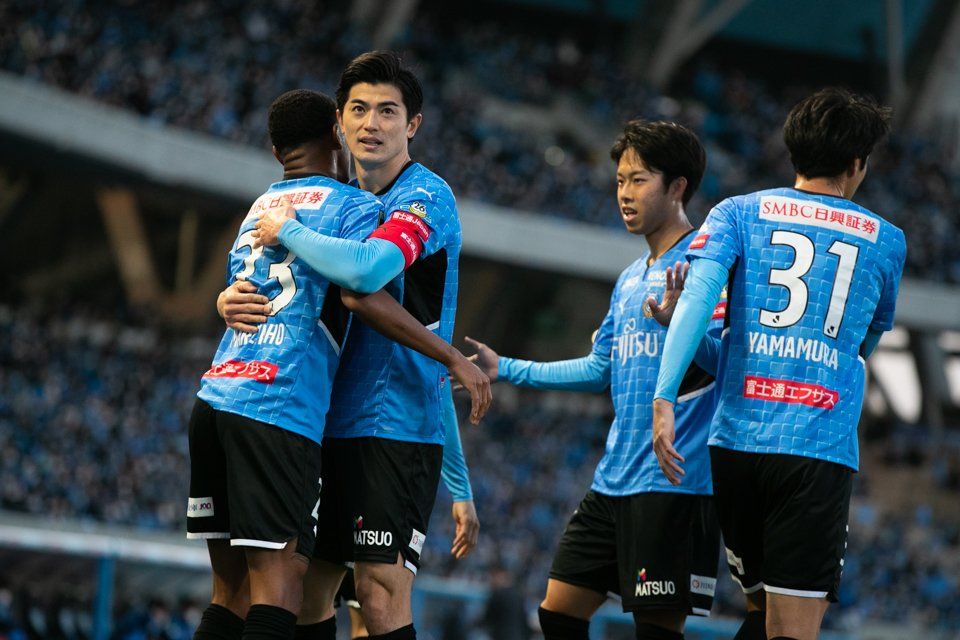 لاعبو كاواساكي فرونتال