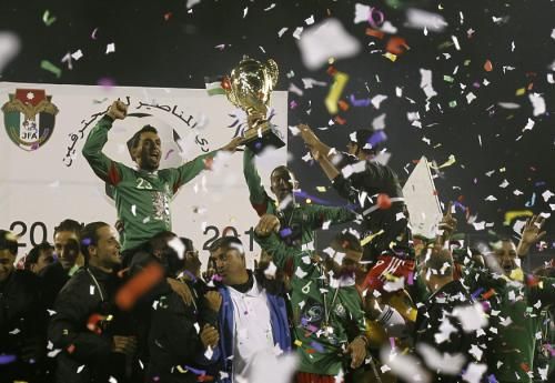 الوحدات حامل اللقب