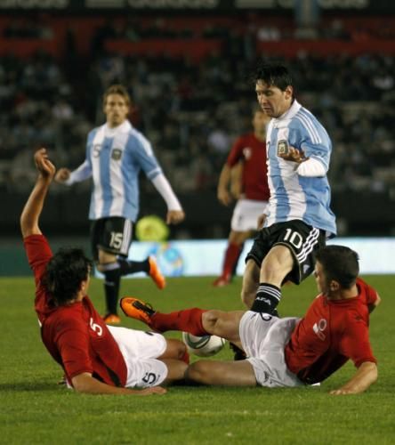 2011-06-202011-06-20t214355z_01_ast106_rtridsp_3_soccer_reuters