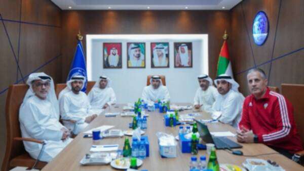 من الإجتماع