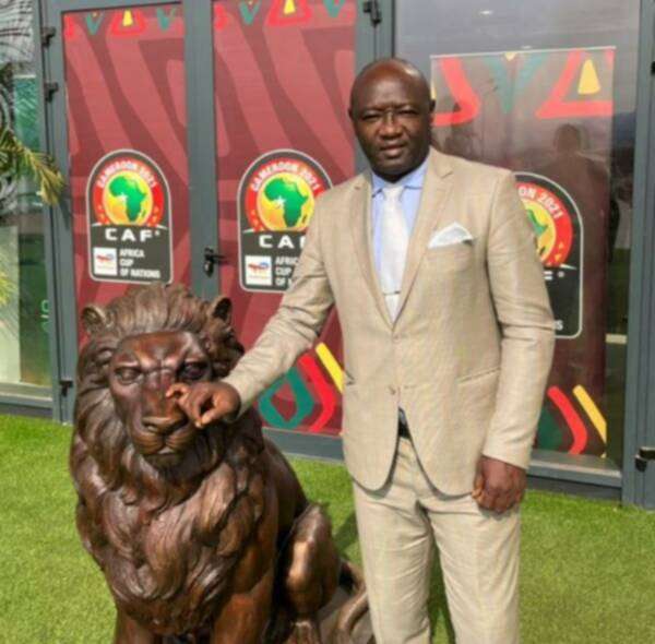 جوليس أونانا