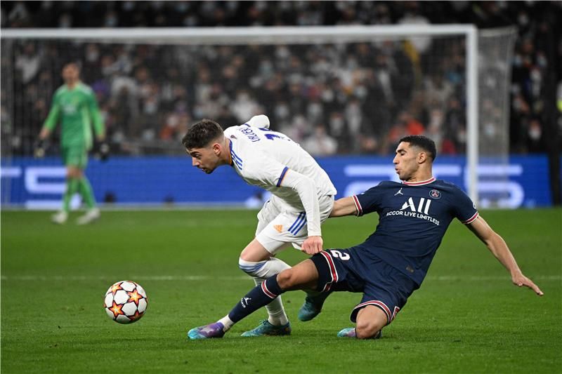 حكيمي خلال مواجهة الريال