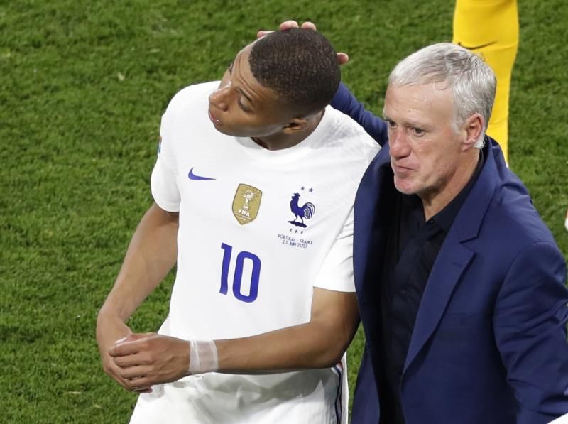 ديشامب ومبابي 