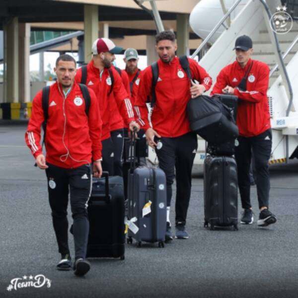 من وصول المنتخب الجزائري