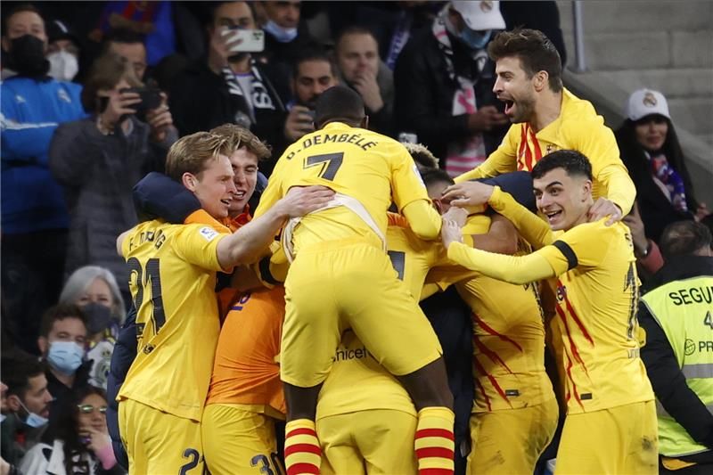 لاعبو برشلونة