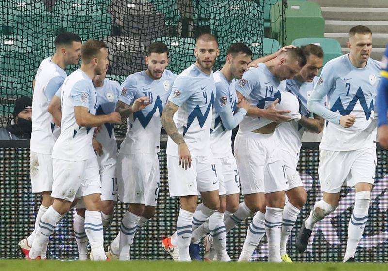 لاعبو منتخب سلوفينيا