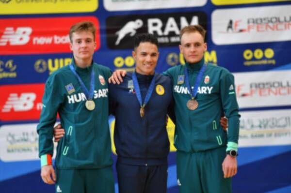 جانب من التتويج