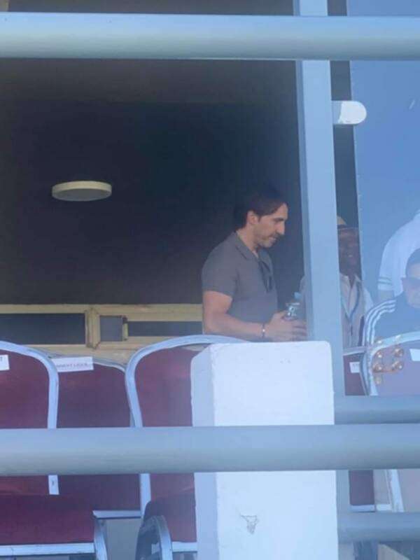 مارتينز في المقصورة