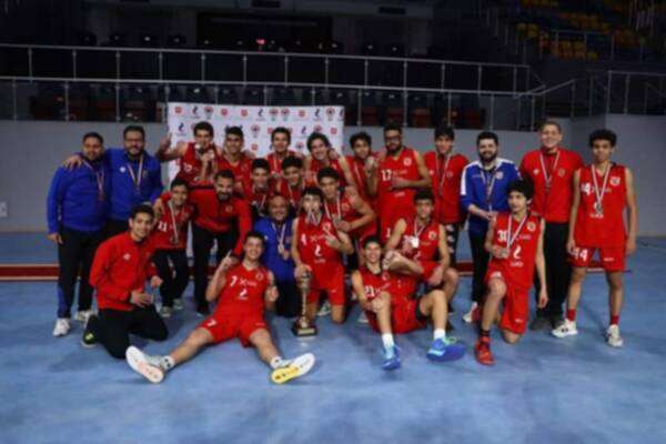 لاعبو سلة الأهلي الشباب